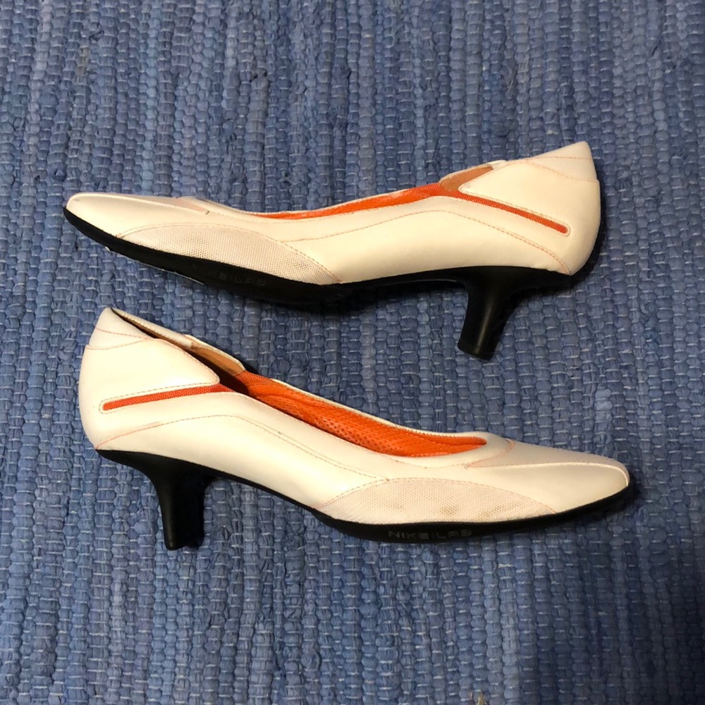 Cole Haan G Series white & orange low heels - Picture 3 of 8